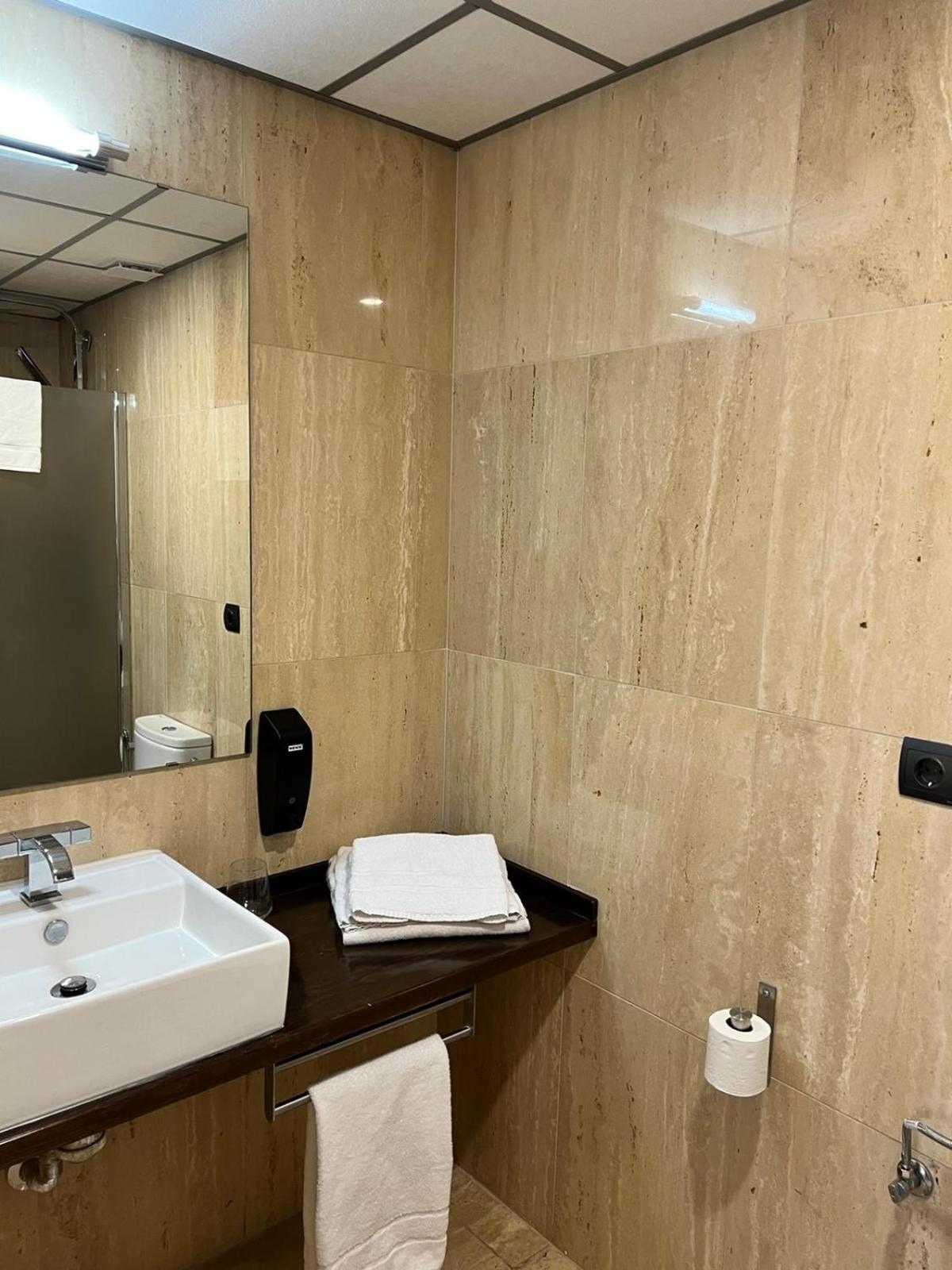 Vtz Hotel San Valero Сарагоса Экстерьер фото